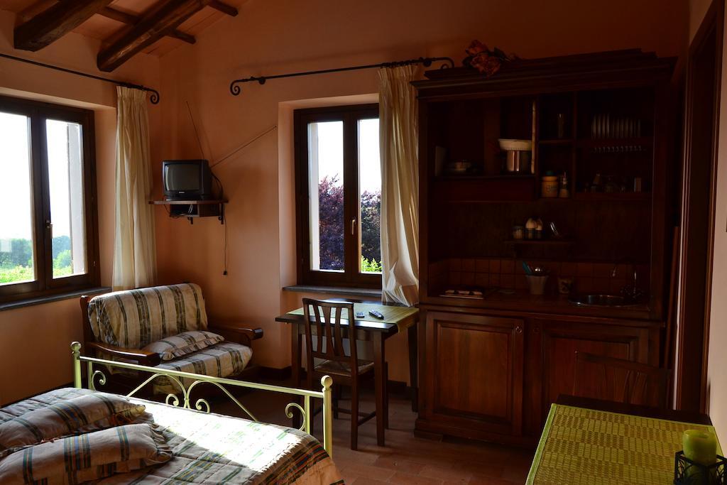 Le Macchie Villa Baschi Rum bild